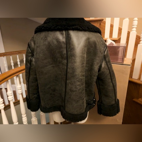 Forever 21 Faux Shearling Aviator Biker Jacket - NWT - Picture 3 of 5